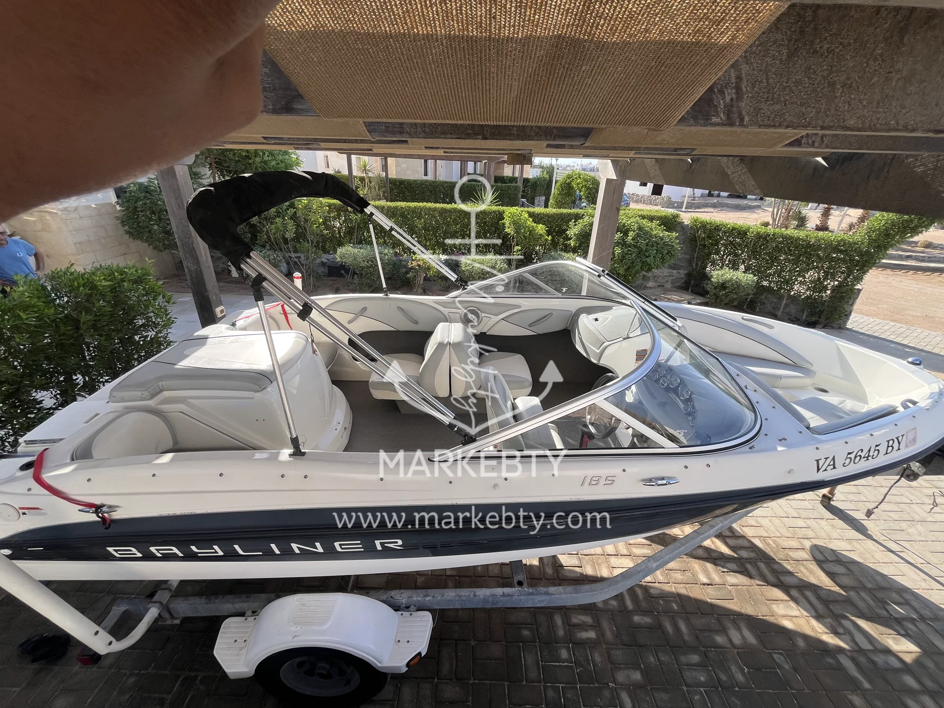 Bayliner 185