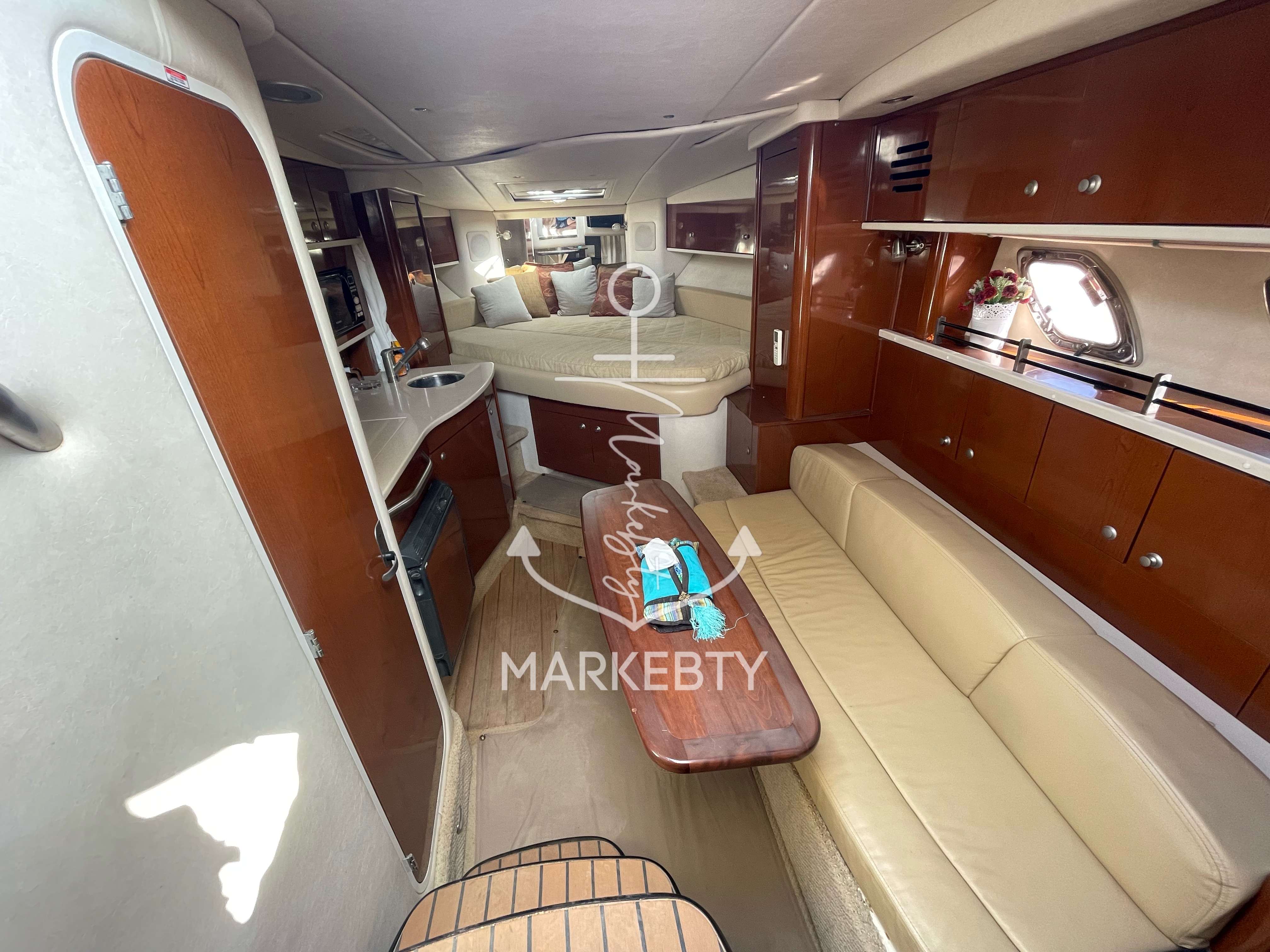 Sea Ray Sundancer 335