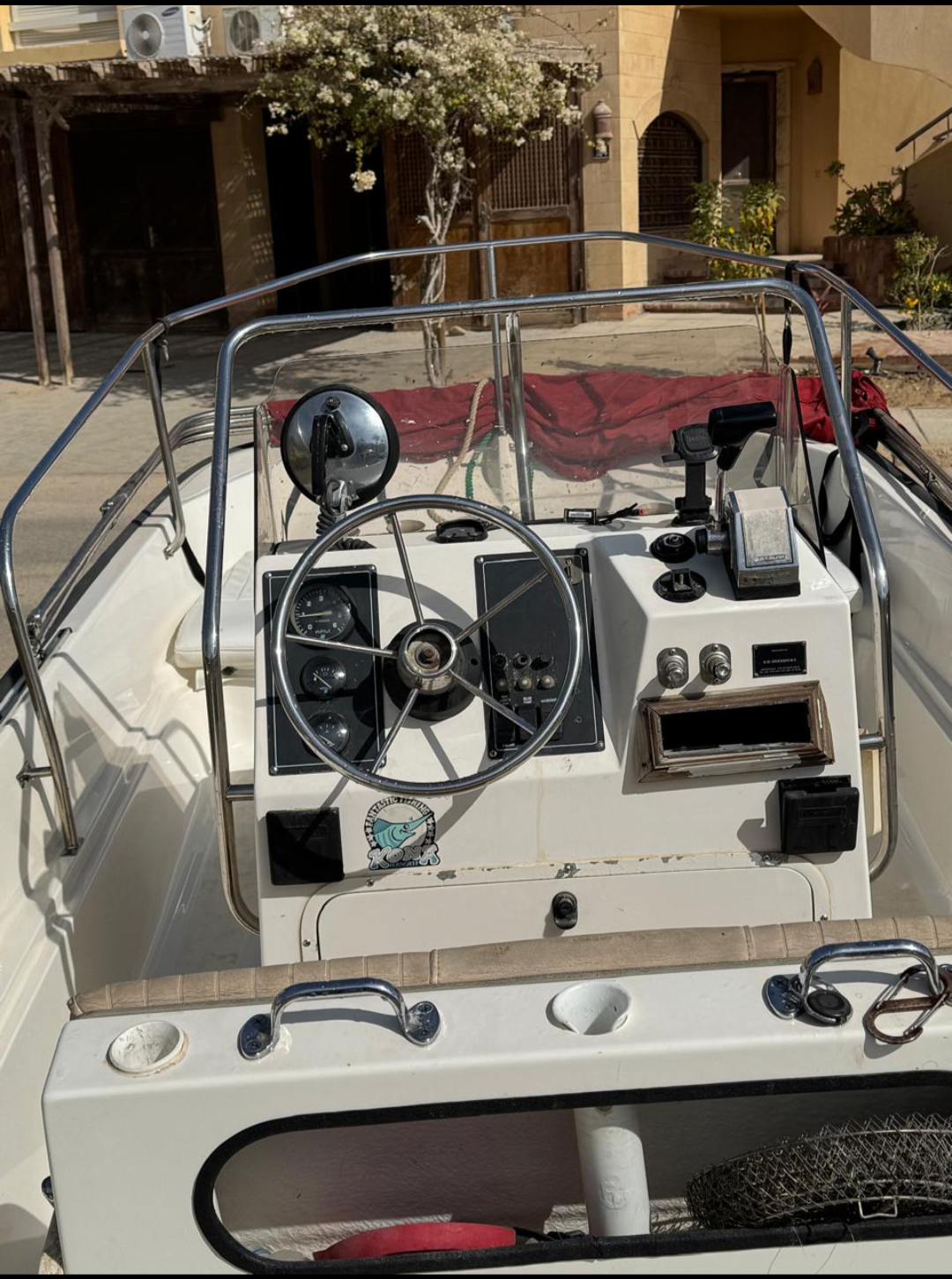 Boston Whaler Montauk 17