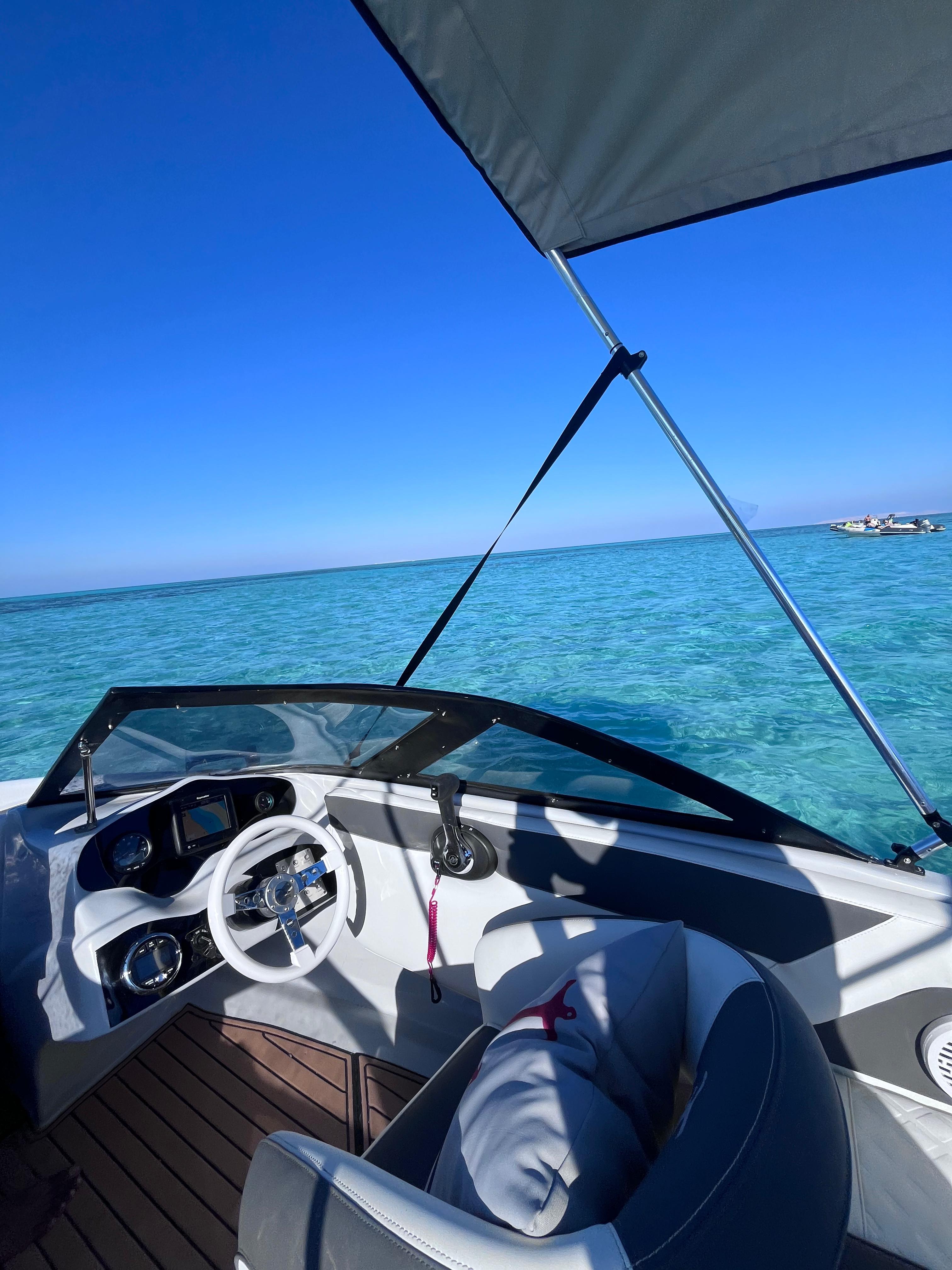 Sea Ray 18