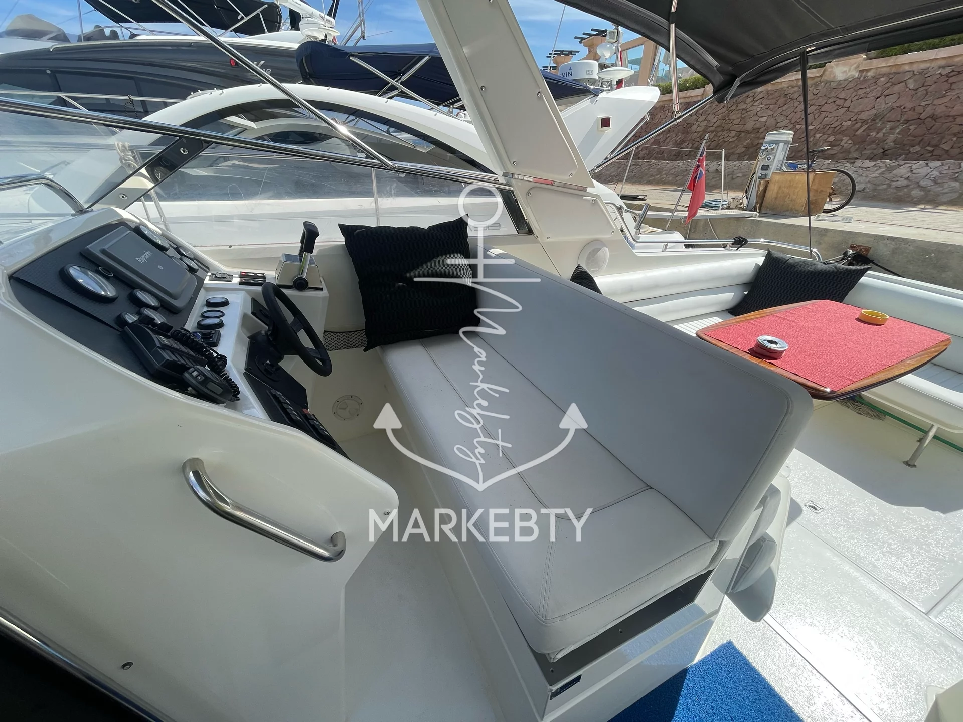 Sunseeker Martinique 38