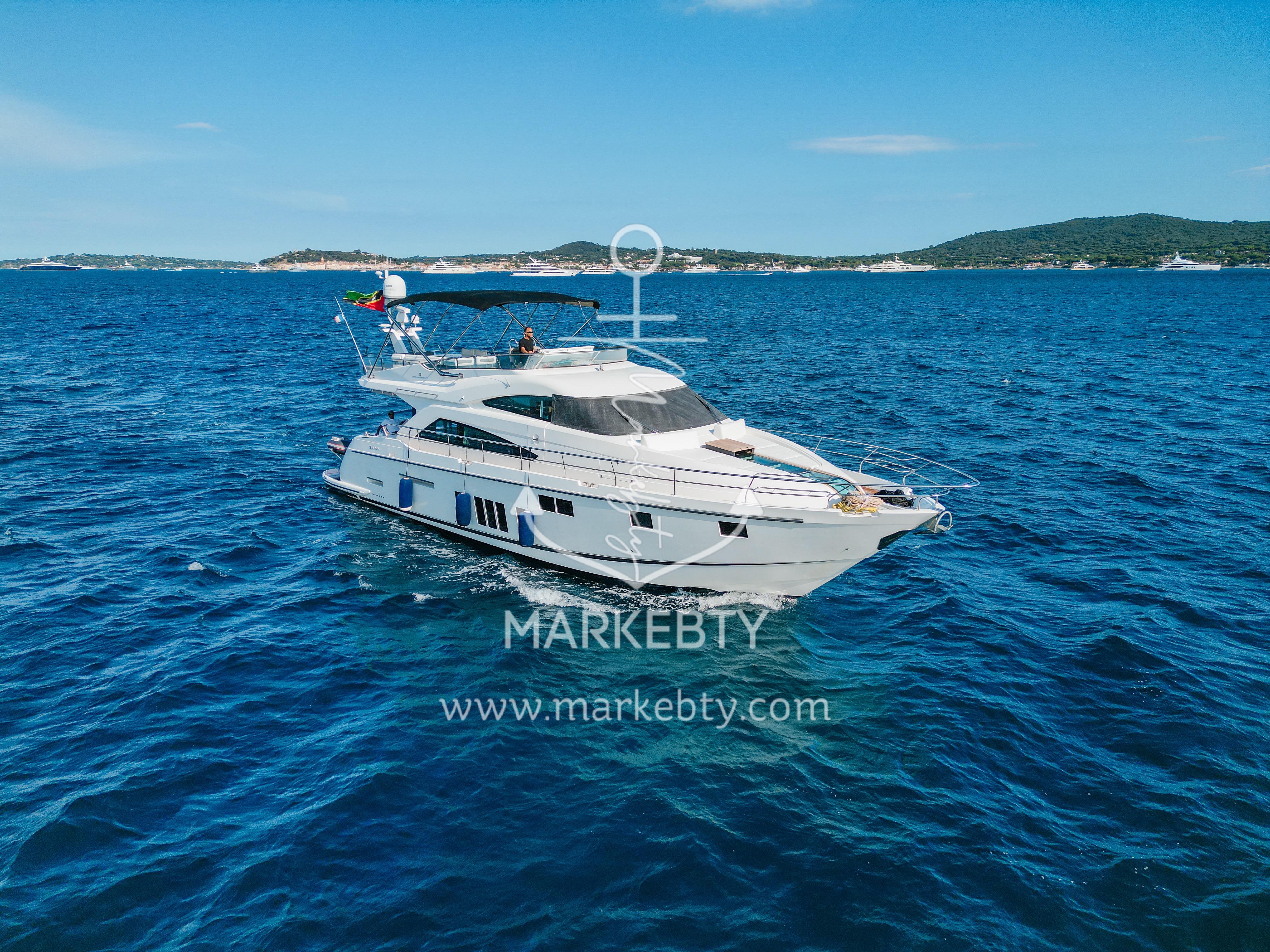 Fairline Squadron 65