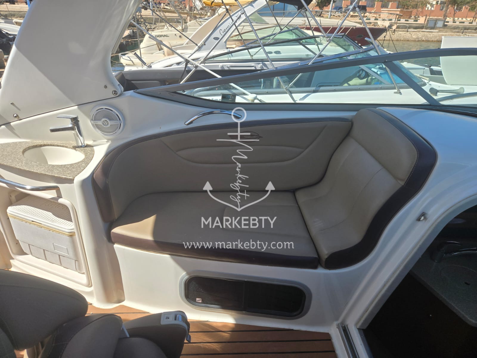 Chaparral Signature 270