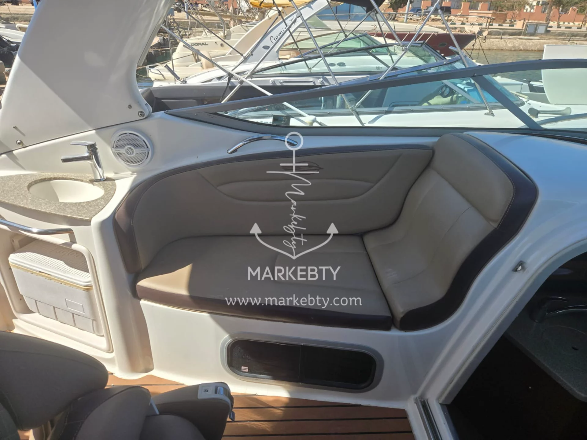 Chaparral Signature 270